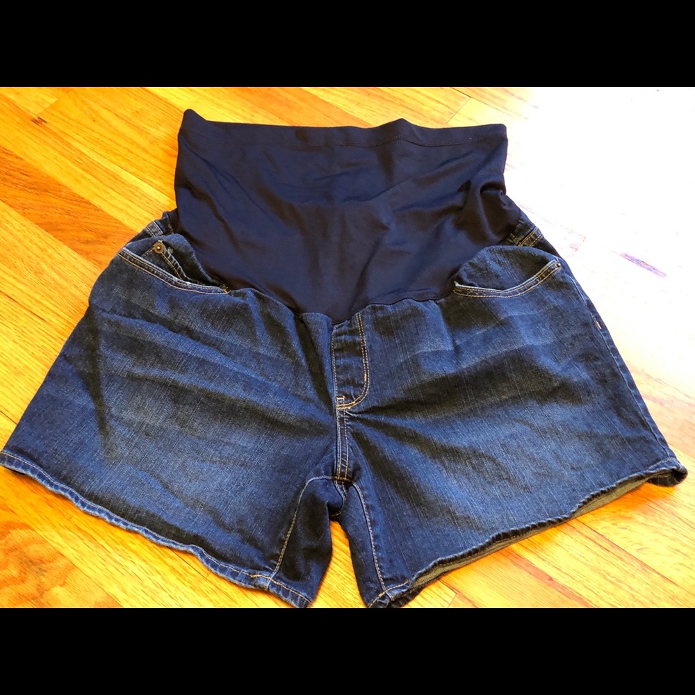 Liz Lange Maternity Shorts